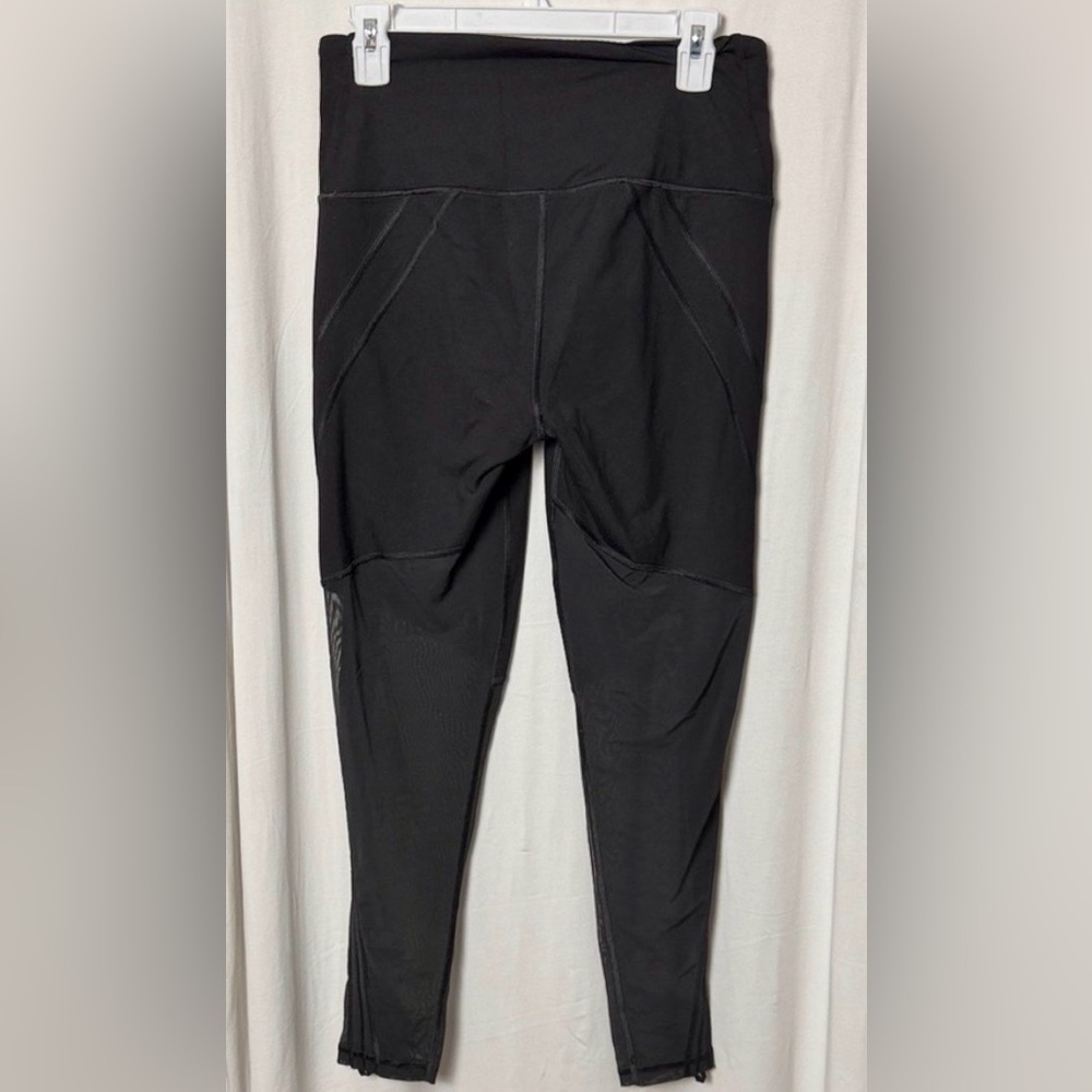 Victoria Sport Black Knockout High-Waisted Leggings with Mesh Size Medium - Picture 4 of 8